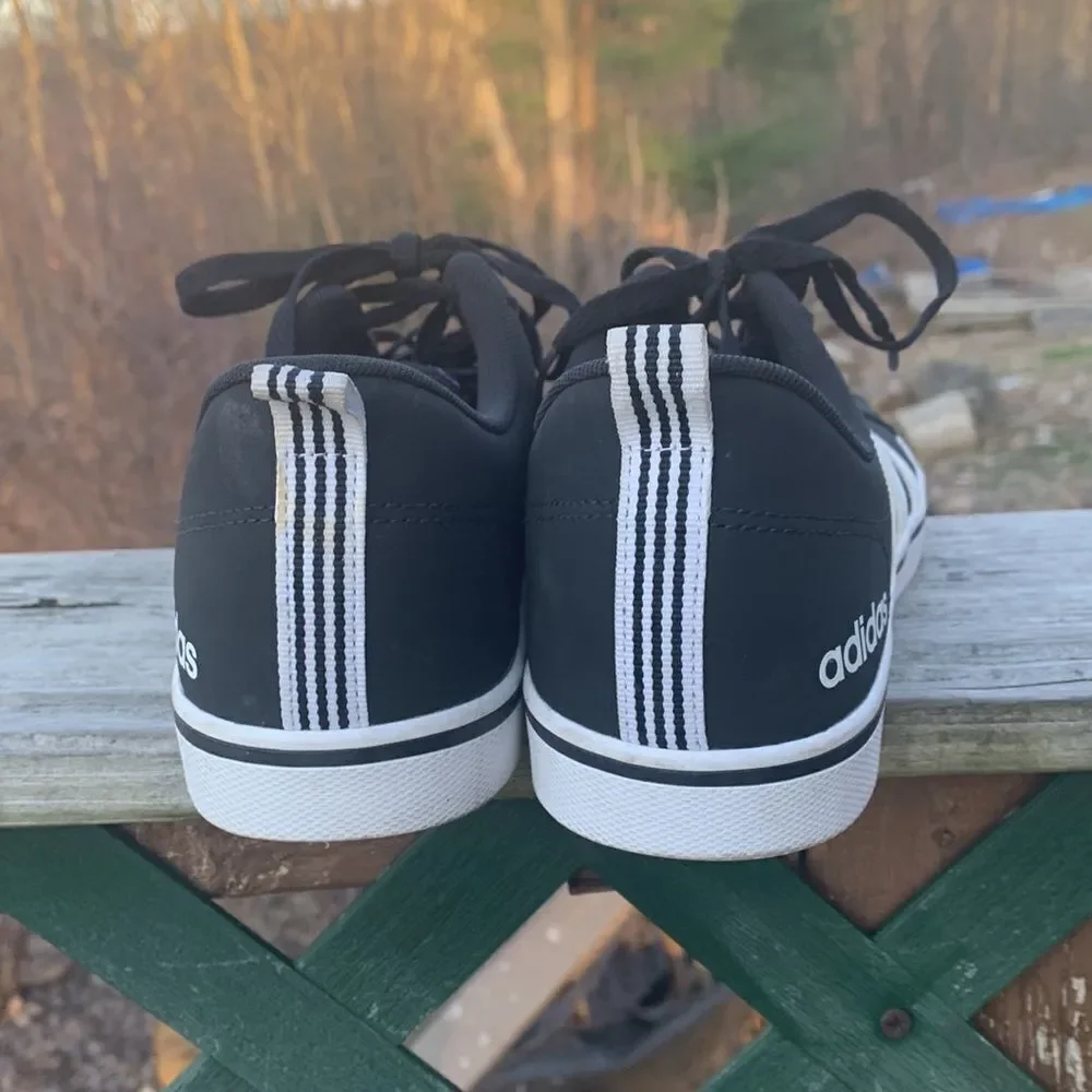 Adidas VS Pace 2.0 Sneakers Sz 8.5 Black/White